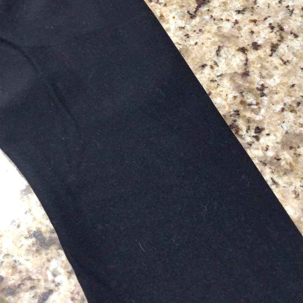 Lululemon Reversible Crop - Picture 15 of 16